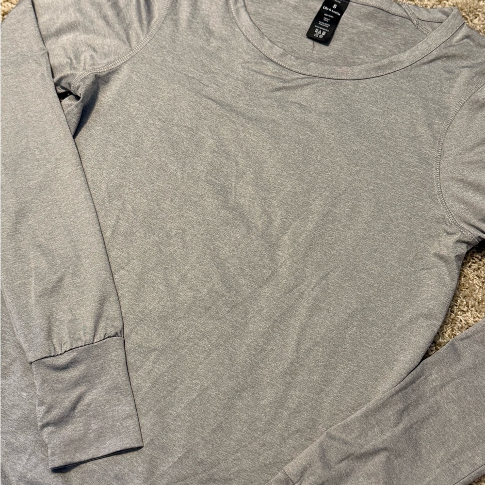 Women’s Lily &Lottie Gray Long Sleeve Shirt